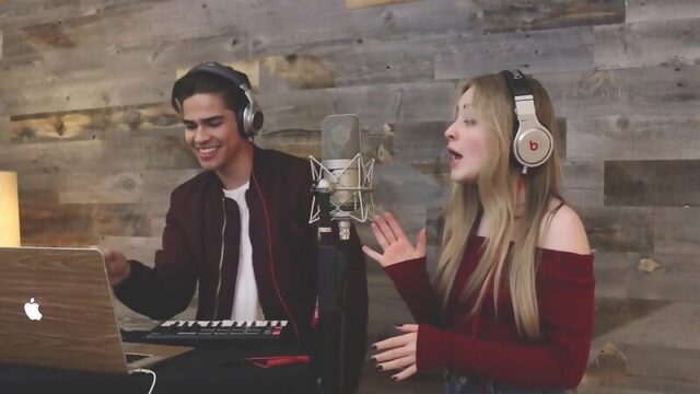 Alex Aiono и Sabrina Carpenter спели песню Attention от Charlie Puth