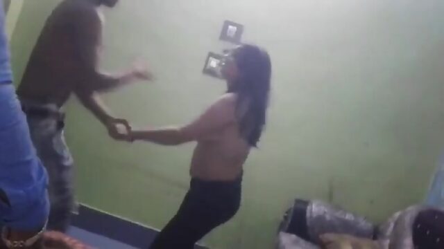 Desi girl nude dance with two boys