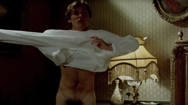 Jude Law Naked Frontal in Wilde