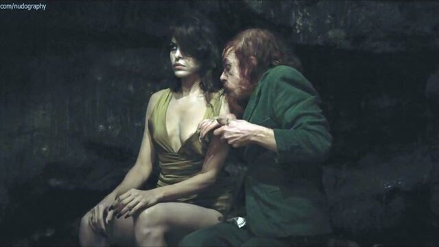 Ева Мендес (Eva Mendes) голая в фильме "Корпорация «Святые моторы»" (Holy Motors, 2012, Леос Каракс) HD 1080p