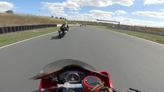 Realistic POV On A Fast R6 _ Struggling to overtake 1000 cc